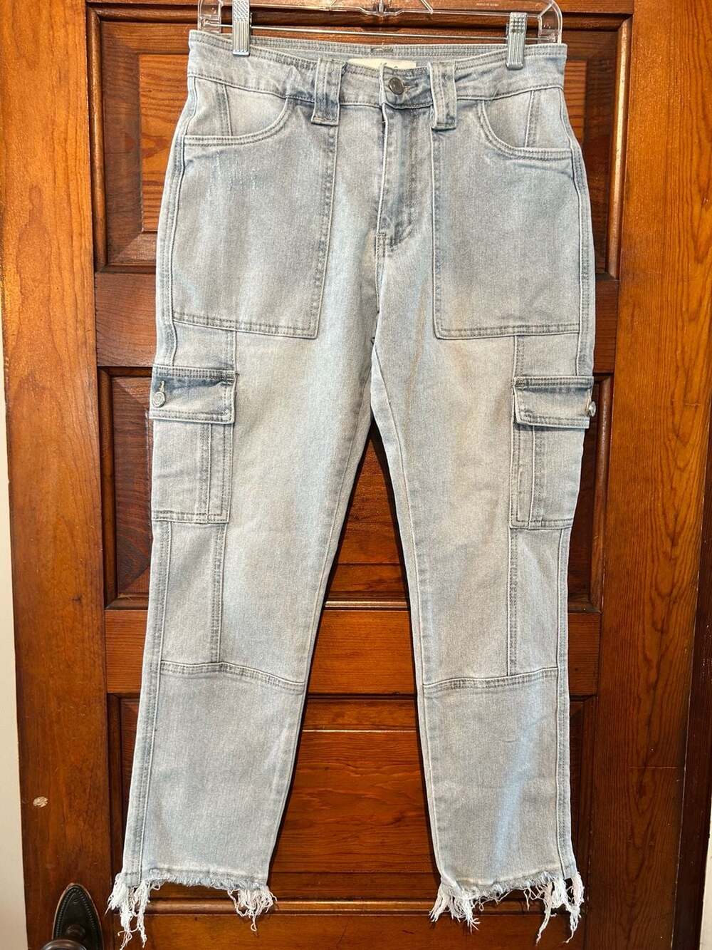 KanCan Women's Light Blue Denim Cargo Jeans Size 5/26 Stretch Raw Hem Cotton